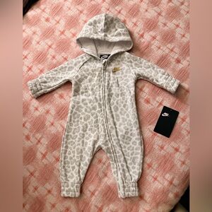 Nike White and Gray Leopard Kids Footie